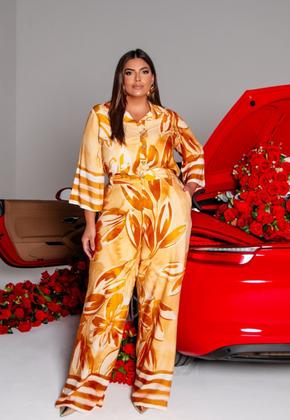 Imagem de Conjunto Feminino Estampado de Calça e Camisa Plus Size