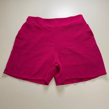 Imagem de Conjunto Feminino Plus Size Blusa com Botões e Bermuda Alfaiataria Conforto e Estilo para o Verão e Primavera