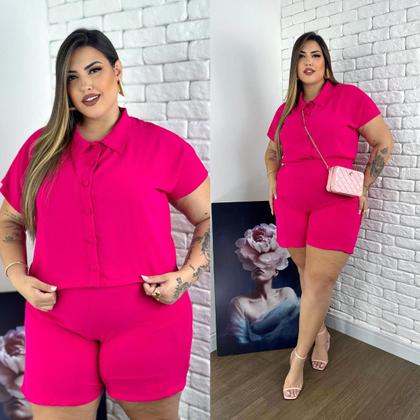 Imagem de Conjunto Feminino Plus Size Blusa com Botões e Bermuda Alfaiataria Conforto e Estilo para o Verão e Primavera