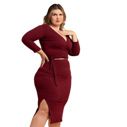 Imagem de Conjunto Feminino Plus Size Slim Transpassada Cropped Envelope Saia Midi Fenda