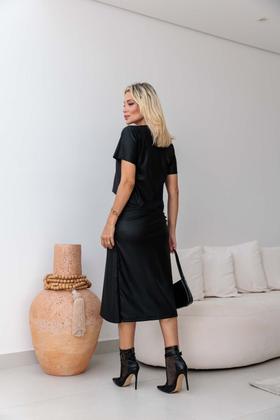 Imagem de CONJUNTO FEMININO SAIA TRANSPASSADA COM LAÇO E BLUSA EM material sintético KELVIA