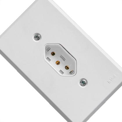 Imagem de Conjunto Ilumi Pratika Com Placa 1 Tomada 2P+T. 20A. - 19141