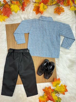 Imagem de Conjunto Infantil Camisa Listrada Azul e Calça Preta com Cinto e Gravatinha