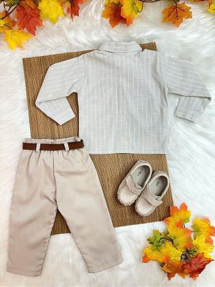 Imagem de Conjunto Infantil Camisa Listrada e Calça Bege com Cinto - Estilo e Conforto para Crianças