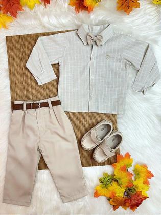 Imagem de Conjunto Infantil Camisa Listrada e Calça Bege com Cinto - Estilo e Conforto para Crianças