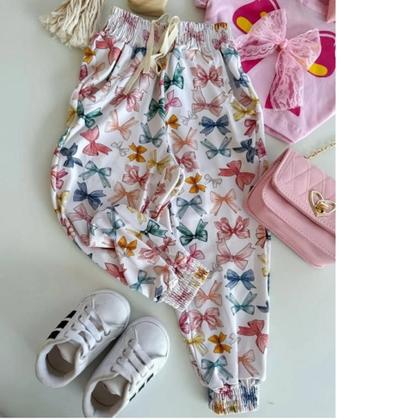 Imagem de Conjunto Infantil menina cropped laço 3D e calça jogguer