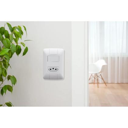 Imagem de Conjunto Interruptor + Tomada Tramontina Aria 4x2 Branco