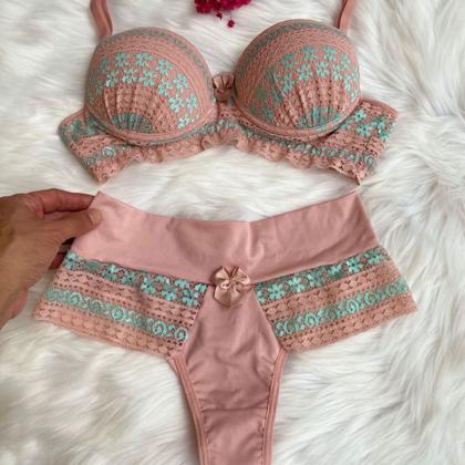 Imagem de Conjunto Lingerie Calcinha e Sutiã com Bojo e Renda Bicolor Romance