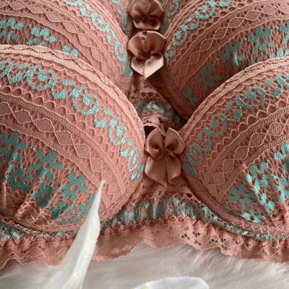 Imagem de Conjunto Lingerie Calcinha e Sutiã com Bojo e Renda Bicolor Romance