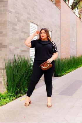Imagem de Conjunto Malha Crepe Frio Blusa + Calça Com Bolso Plus Size