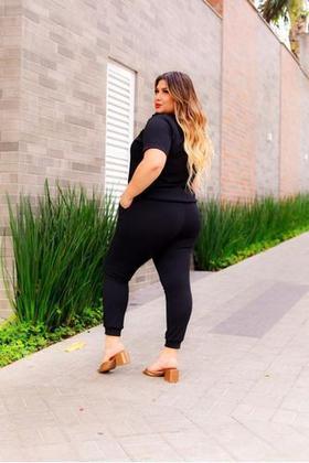 Imagem de Conjunto Malha Crepe Frio Blusa + Calça Com Bolso Plus Size