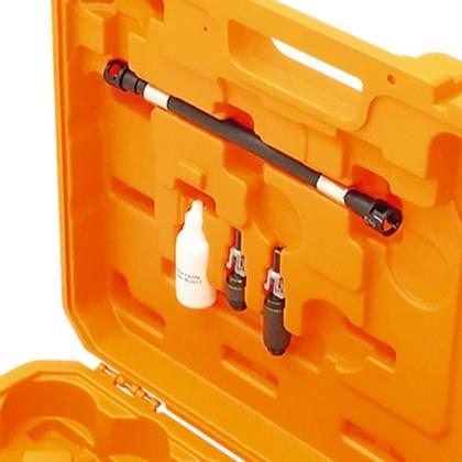 Imagem de Conjunto para Teste do Sistema de Arrefecimento para Utilitários 109682 RAVEN