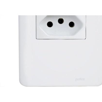 Imagem de Conjunto Perlex Aros 4X2 Branco Com Placa(1Tomada 20A) 7315