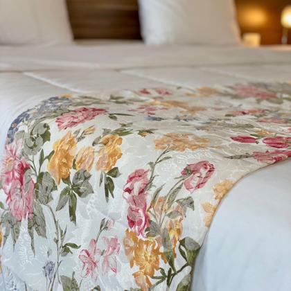 Imagem de Conjunto Peseira Xale Cama Com 2 Almofadas Cheias