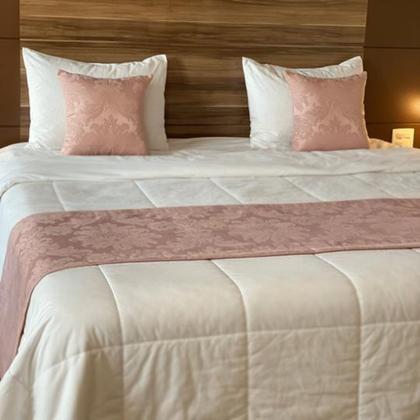 Imagem de Conjunto Peseira Xale Cama Com 2 Almofadas Cheias