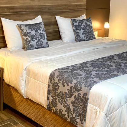 Imagem de Conjunto Peseira Xale Cama Com 2 Almofadas Cheias