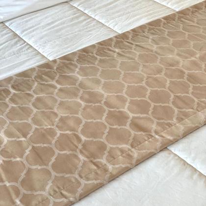 Imagem de Conjunto Peseira Xale Cama Com 2 Almofadas Cheias