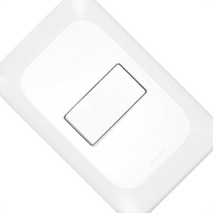 Imagem de Conjunto Pial Pop 4X2 Branco Com Placa (1Tomada 20A) Lgx03020