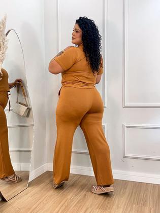 Imagem de Conjunto Plus Size Calça Bolso do Lado e Blusa Soltinho