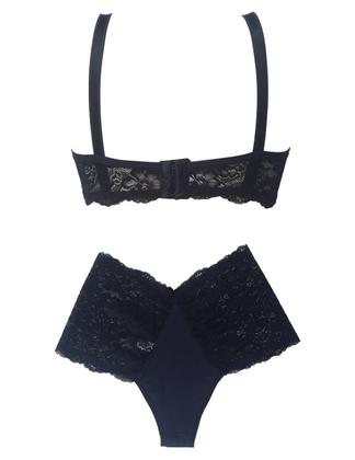 Imagem de Conjunto Plus Size Calcinha e Sutiã com Bojo Detalhe Latreal Larga em Renda Lingerie Grande