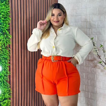 Imagem de Conjunto Plus Size Feminino Blusa Social e Short com Cinto