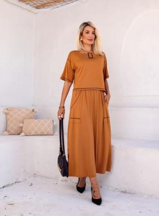 Imagem de Conjunto saia midi e cropped alongado pesponto