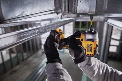 Imagem de Controlador de impacto DEWALT ATOMIC 20V MAX* DCF809C1 com 1700 in-lbs