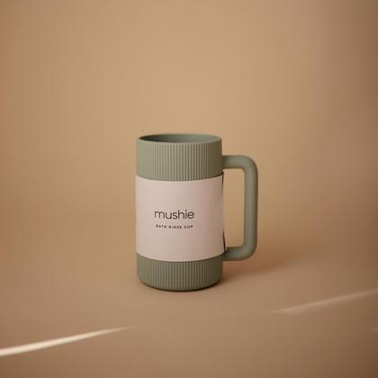 Imagem de Copo de enxágue de banho para bebês mushie 100% silicone de qualidade alimentar Cambridge