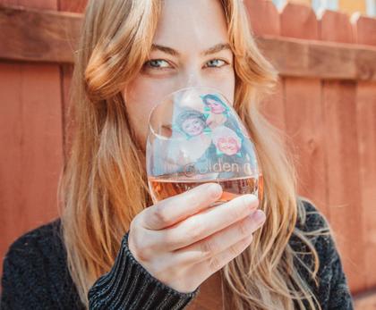 Imagem de Copo de vinho Silver Buffalo The Golden Girls Stars 600mL