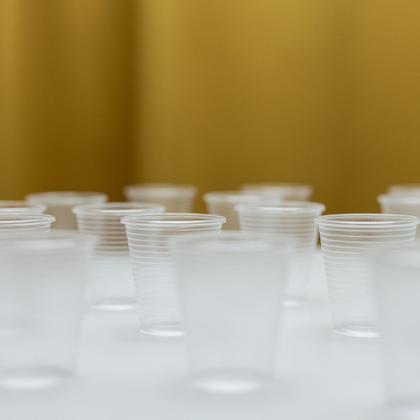 Imagem de Copo Descartável PS 200ml Transparente Fonplast Com 100 Unidades