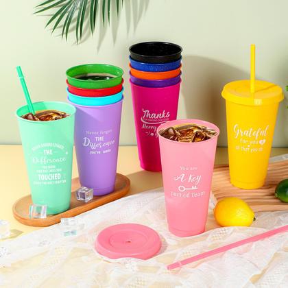 Imagem de Copo Plástico Skylety 700ml com Tampa e Canudo - Ideal para Presentes