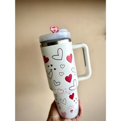 Imagem de Copo Térmico de aço inox 1200 ml (com alça e canudo) - estampa em formato de coração
