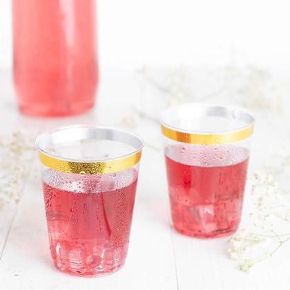 Imagem de Copos de plástico descartáveis PLASTICPRO 350 ml com borda dourada, pacote com 50