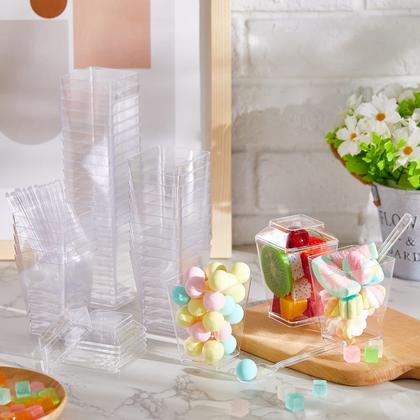 Imagem de Copos de sobremesa Mimorou, pacote com 200 ml, 150 ml com tampas e colheres de plástico