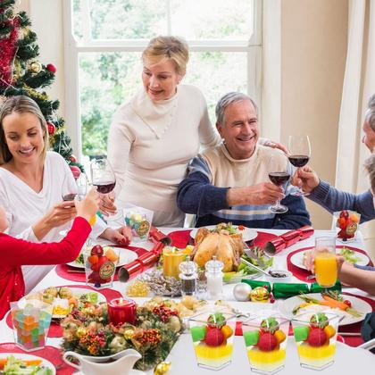 Imagem de Copos de sobremesa Mimorou, pacote com 200 ml, 150 ml com tampas e colheres de plástico