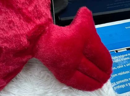 Imagem de Coração de Pelúcia Almofada 59cm (F6849) Com Mãos Eu Te Amo Presente