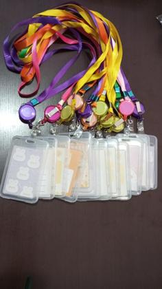 Imagem de Cordão Porta Cracha Identificação Retratil Vertical com Roller Clipe