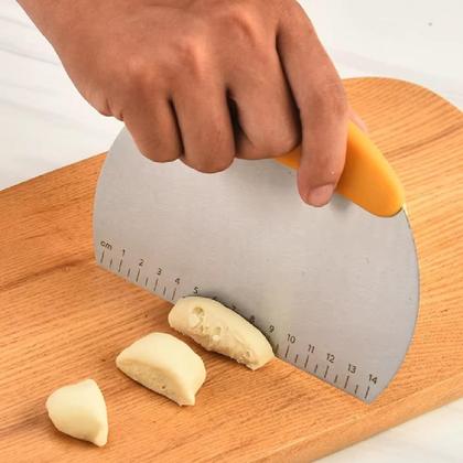 Imagem de Cortador Espátula Inox com Medidas p/ Pizza Tortas e Mistura