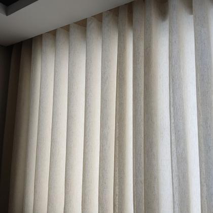 Imagem de Cortina Alto Padrão De Linho Com Microfibra Varão Trilho Suiço 4,00x2,60