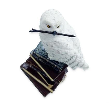 Imagem de Coruja Edwiges Harry Potter Varinha Mágica Resina 13 cm