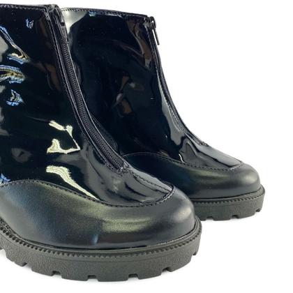 Imagem de Coturno com Salto Verniz Preto e Ziper Frontal Falto Tratorado 7 cm - ULLY