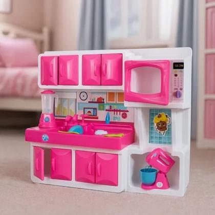 Imagem de Cozinha Infantil Rosa com Pia Armário e Vários Acessórios