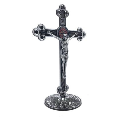 Imagem de Crucifixo de Mesa Medalha de São Bento Metal Prata Velha 25 cm