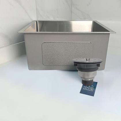 Imagem de Cuba Inox Gourmet 40x40 cm Quadrada De Embutir Sobrepor Bancada E Valvula Higiênica 4 ½ Com Cesto Removível Inox Cozinha