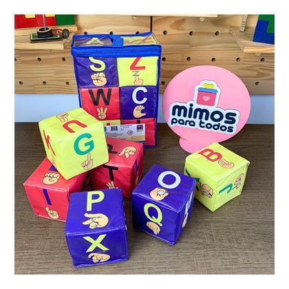 Imagem de Dado de Alfabeto em Libras Espumado 6 Dados Brinquedos Educativos Inclusao Escolar Espuma LDM 3 anos