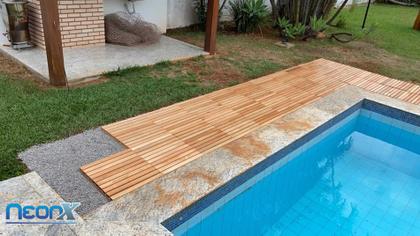 Imagem de Deck de Madeira Modular 30x30 Cm Réguas 7 cm NeonX Com Pintura