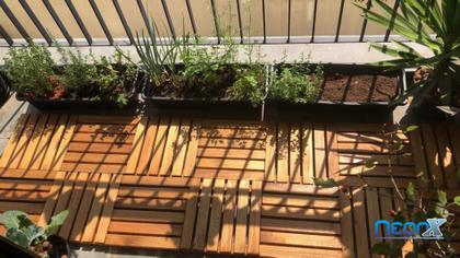 Imagem de Deck de Madeira Modular 30x30 Cm Réguas 7 cm NeonX Com Pintura