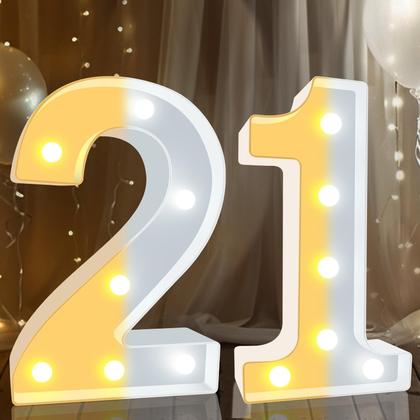 Imagem de Decoração Pooqla LED Light Up Numbers 21 para festa de aniversário