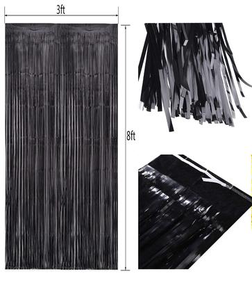 Imagem de Decorações vermelhas de 15 anos da Santonila, banner de feliz aniversário, Sash Cheers To 15 Years Cake Topper Number 15, confete, balões de látex, cortinas com franjas de papel alumínio preto para meninas e mulheres, festa de aniversário de 15 anos