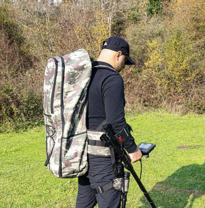 Imagem de Detector De Metais Equinox 700 Prova D'agua Mochila Top